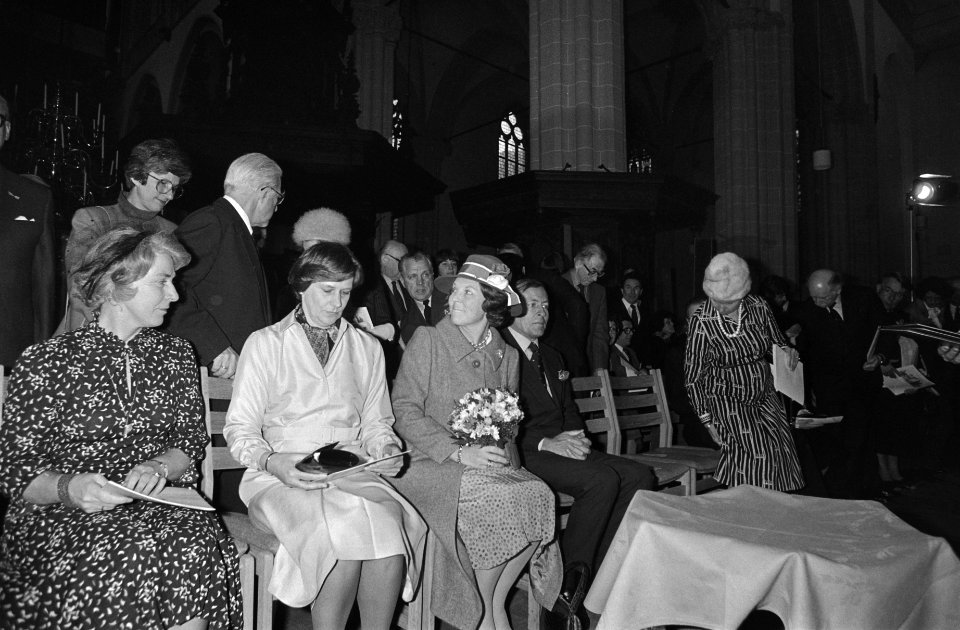 In Nieuwe Kerk met Beatrix en Claus 400-jarige geboorteda P. C. Hooft herdacht, , Bestanddeelnr 931-3810