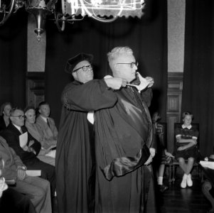 In de Lutherse kerk op het Spui te Amsterdam is tot doctor honoris causa benoem…, Bestanddeelnr 905-1689