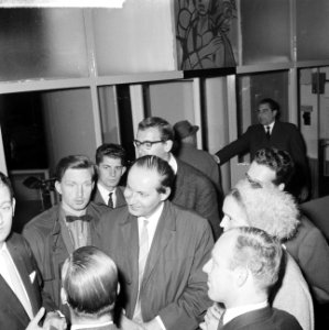In AVRO-studio te Hilversum, een Algemene Bestuursvergadering gehouden, Bestanddeelnr 914-4806
