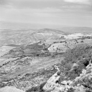 In de omgeving van Jericho. Uitzicht vanaf de berg Nebi Yoesha, Bestanddeelnr 255-5658