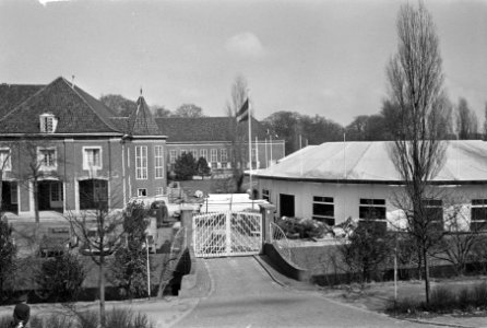 In de Prinses Juliana Kazerne te Den Haag is men bezig de kazerne gereed te make, Bestanddeelnr 916-2832