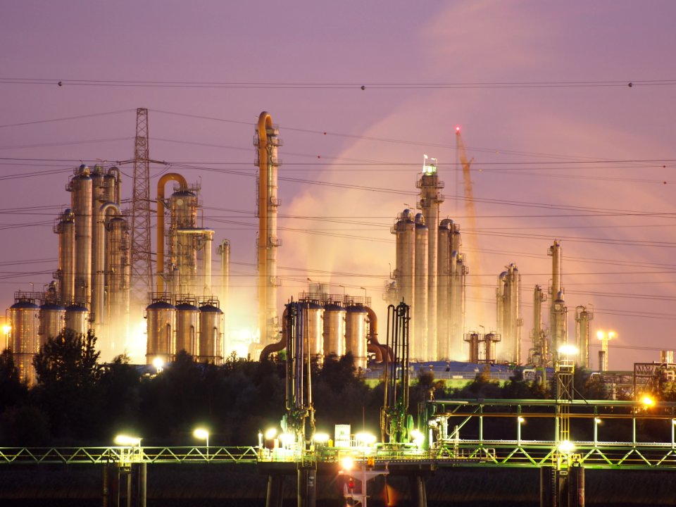 Ineos Phenol Belgium at night pic1