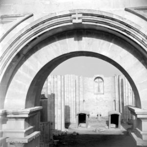 In de omgeving van Nablus. Kerk in aanbouw om Jacobsbron, Bestanddeelnr 255-5577
