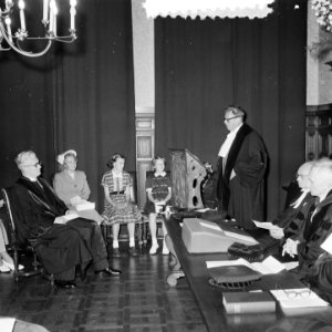 In de Lutherse kerk op het Spui te Amsterdam is tot doctor honoris causa benoem…, Bestanddeelnr 905-1690