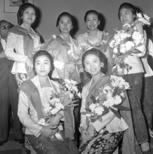 Indonesische dansgroep in ons land, Bestanddeelnr 917-0885