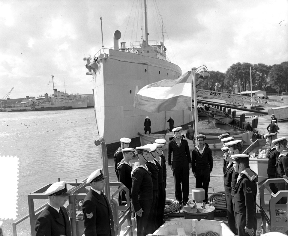 Indienststelling Hr. Ms. Bulgia Den Helder, Bestanddeelnr 906-7320