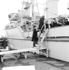 Indienststelling mijnenveger Hr. Ms. Lisse te Delfzijl., Bestanddeelnr 934-6132