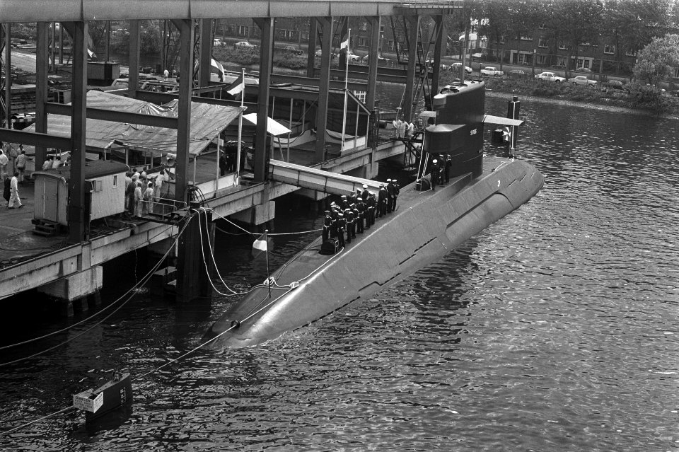 Indienststelling onderzeeboot Zwaardvis bij de RDM te Rotterdam, de onderzeebo, Bestanddeelnr 925-8168