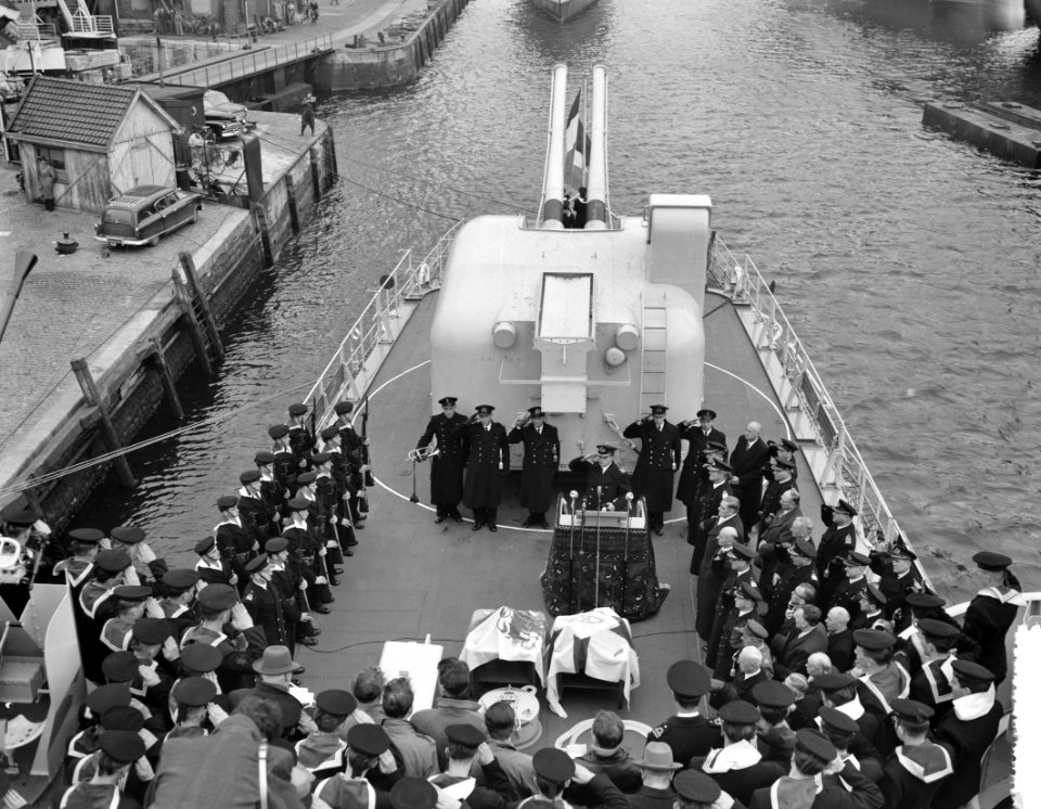 Indienststelling Hr. Ms. Onderzeebootjager Limburg bij De Schelde Vlissingen, Bestanddeelnr 908-1149