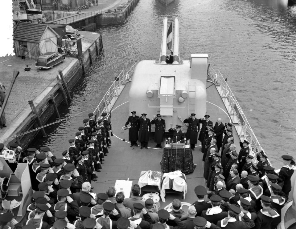 Indienststelling Hr. Ms. Onderzeebootjager Limburg bij De Schelde Vlissingen, Bestanddeelnr 908-1151