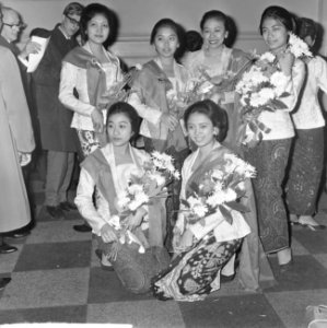 Indonesische dansgroep in ons land, Bestanddeelnr 917-0886