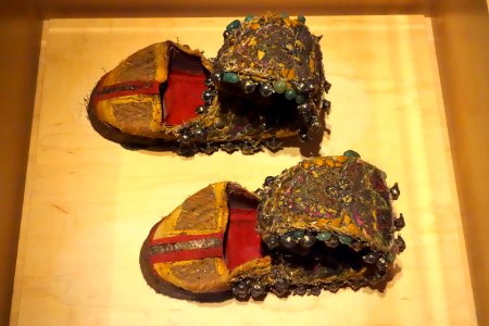 Indian mojaris, Rajasthan, worn by temple dancer, c. 1840 AD, gold embroidery, jade beads, brass bells - Bata Shoe Museum - DSC00033