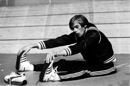 Indoor atletiek in Ahoy Ruud Wielant tijdens warming up, Bestanddeelnr 930-6746