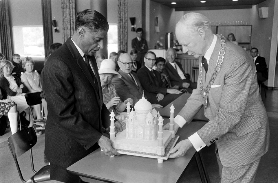 India bedankt Zeist, Indiase ambassadeur Zijne Excellentie Rajkumar Raghunath Si, Bestanddeelnr 919-2287