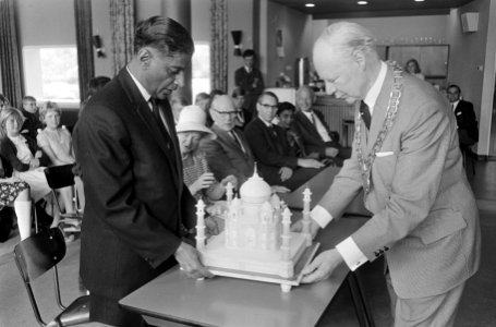 India bedankt Zeist, Indiase ambassadeur Zijne Excellentie Rajkumar Raghunath Si, Bestanddeelnr 919-2287