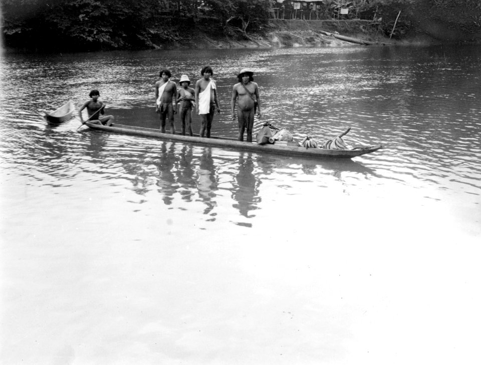 Indianer i kanot. Darién, Sambú River. Panama - SMVK - 004098
