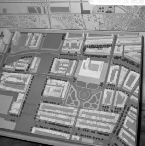 In Zuiderkerk gratis voorlichting over stedenbouw en stadsontwikkeling Amsterdam, Bestanddeelnr 915-3309