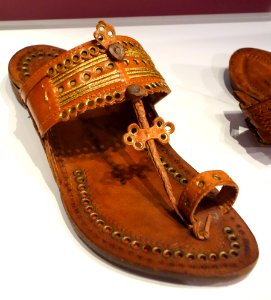 Indian chappal, Kolhapur, late 20th century - Bata Shoe Museum - DSC00450