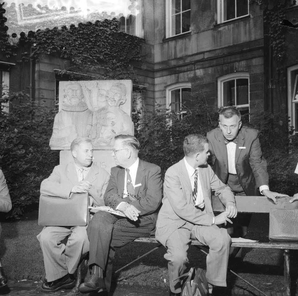 Internationale Ruimtevaartcongres (Amsterdam) Professor Krasovsky (Rusl) en Pro, Bestanddeelnr 909-8083