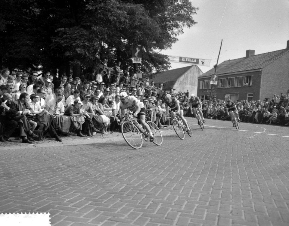 Internationale wielercriterium De acht van Chaam, Bestanddeelnr 911-4769
