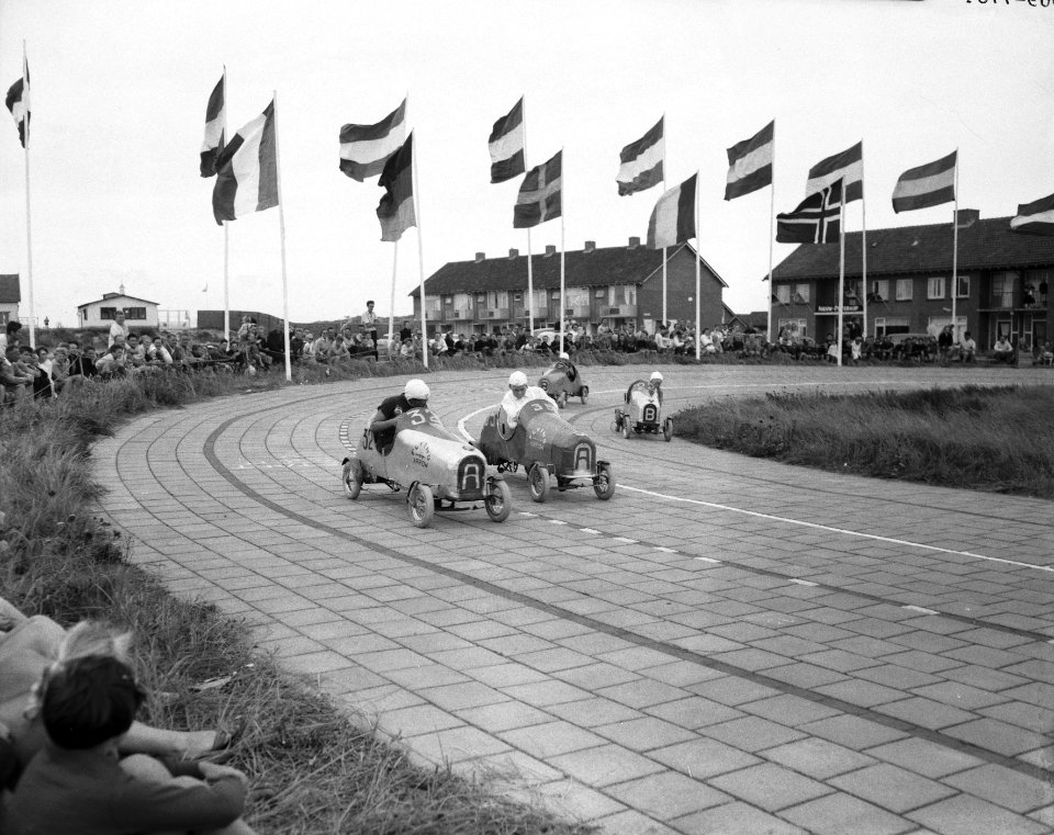Internationale trapautoraces in Noordwijk, Bestanddeelnr 909-7784