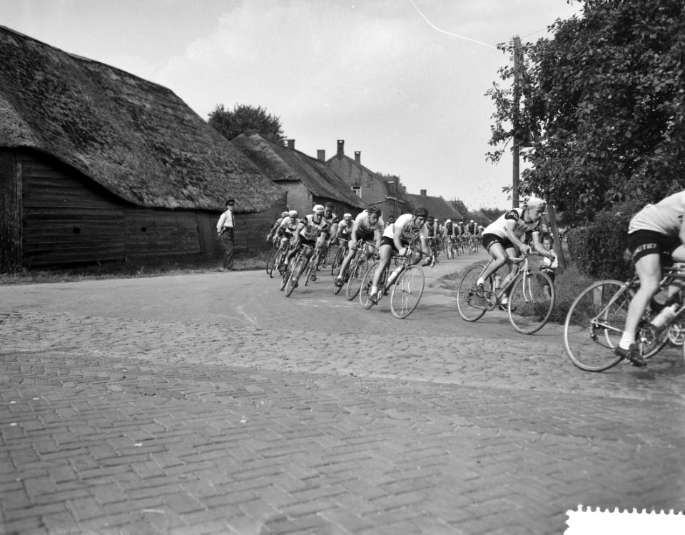 Internationale wielercriterium De acht van Chaam, Bestanddeelnr 911-4764
