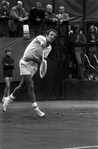 Internationale Tenniskampioenschappen Melkhuisje, Tom Okker in aktie, Bestanddeelnr 926-5561
