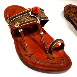 Indian chappal, Kolhapur, late 20th century - Bata Shoe Museum - DSC00448