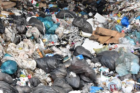 Mess waste dirt