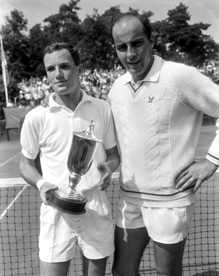Internationale tenniskampioenschappen Hilversum, Tom Okker en Hewitt, Bestanddeelnr 919-3870