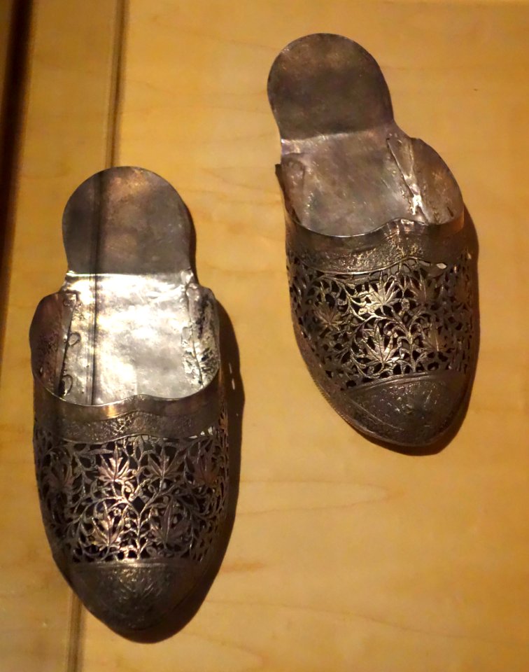 Indian bridal gift, silver filigree, North India, 19th century AD - Bata Shoe Museum - DSC00038