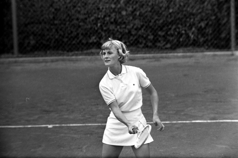 Internationale tenniskampioenschappen in Hilversum ('t Melkhuisje ) Marijke Sch, Bestanddeelnr 923-7136