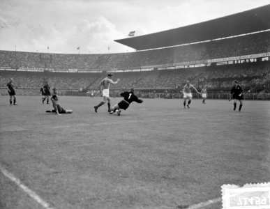 Interlandvoetbal Nederland tegen Zwitserland, Rotterdam spelmoment, Bestanddeelnr 907-1459