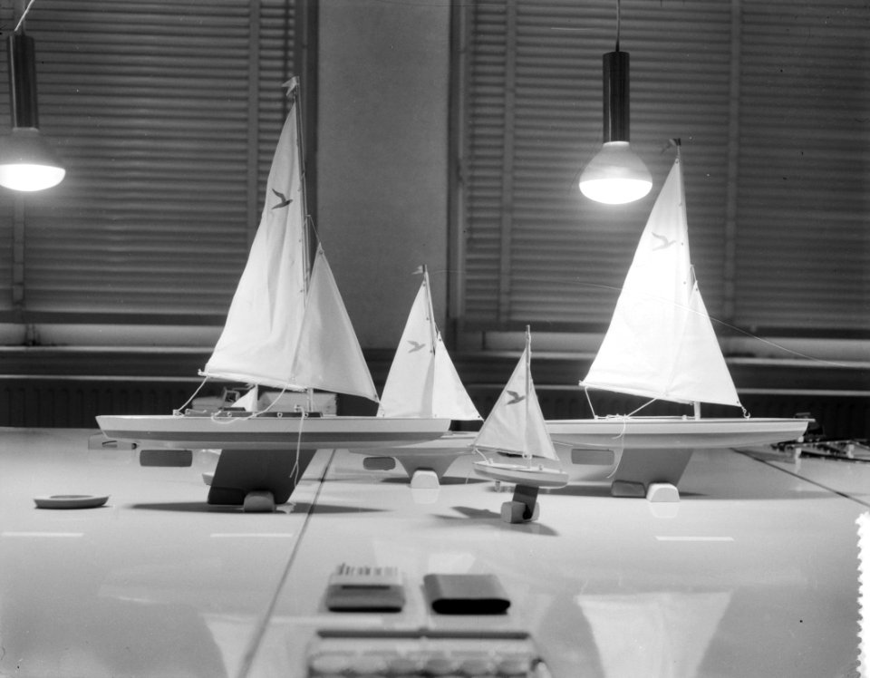 Internationale speelgoedtentoonstelling in Museum Fodor , zeilbootjes van Kurt S, Bestanddeelnr 910-0211
