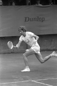 Internationale tenniskampioenschappen Melkhuisje te Hilversum, Fred Hemmes in ak, Bestanddeelnr 925-7660