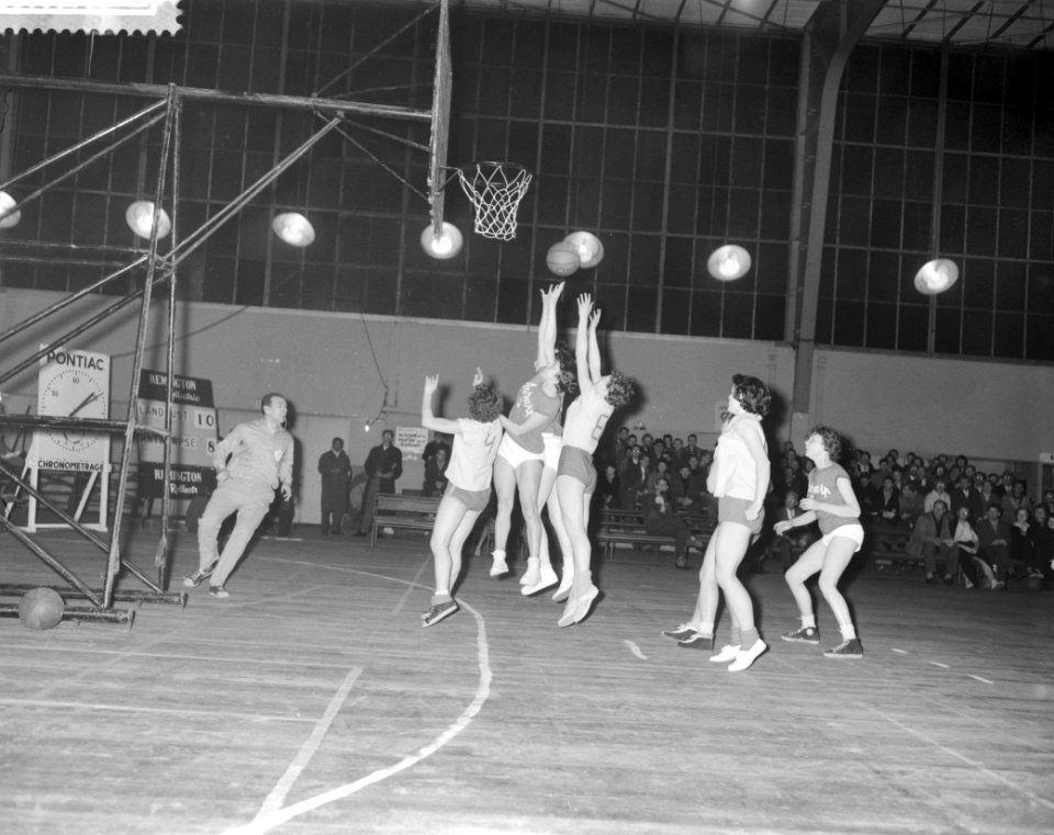 Internationaal basketbaltoernooi in de Apollohal te Amsterdam, wedstrijd tussen , Bestanddeelnr 910-9005