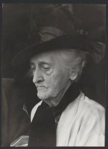 Interneringskamp Levantkade te Amsterdam Deze vriendelijke ogende 83 jaar oude , Bestanddeelnr 31017 061