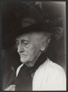 Interneringskamp Levantkade te Amsterdam. Deze vriendelijke ogende 83 jaar oude , Bestanddeelnr 31017 062
