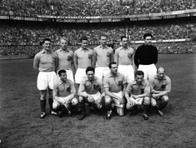 Interlandvoetbal Nederland tegen Zwitserland, Rotterdam Nederlands Elftal, Bestanddeelnr 907-1454