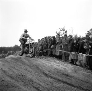 Internationale Motor- en terreinwedstrijden te Boekel. Winnaar L. Archer (Engela, Bestanddeelnr 934-5858