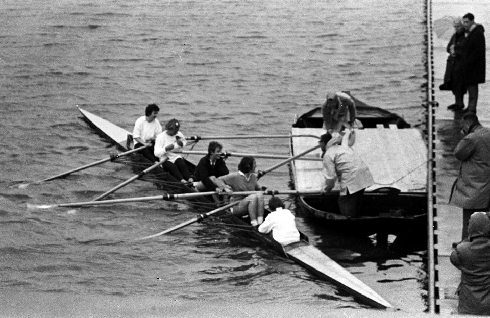 Internationale Roeiwedstrijden op de Bosbaan M de Hoog van Nautilus won het nu, Bestanddeelnr 915-5781