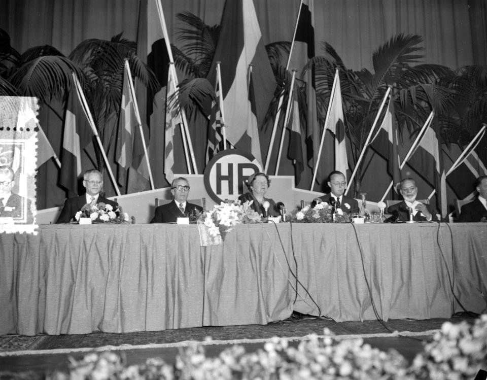 Internationaal Congres Menselijke Verhoudingen Koninklijk paar achter bestuurs, Bestanddeelnr 907-9827