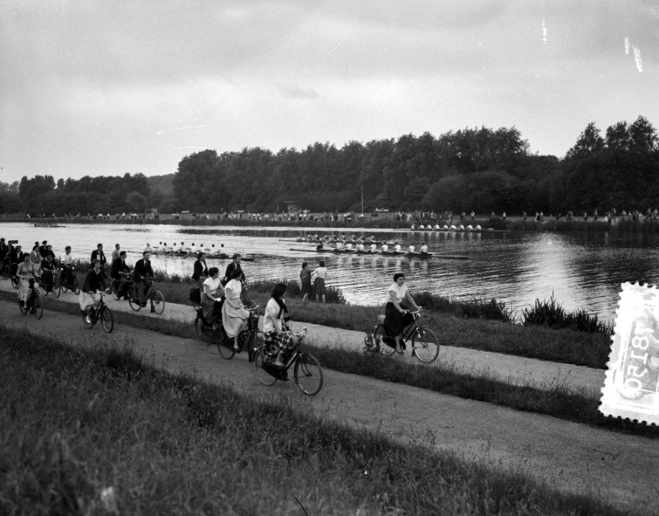Internationale roeiwedstrijden Bosbaan. Finish jonge 8B, Bestanddeelnr 907-8150