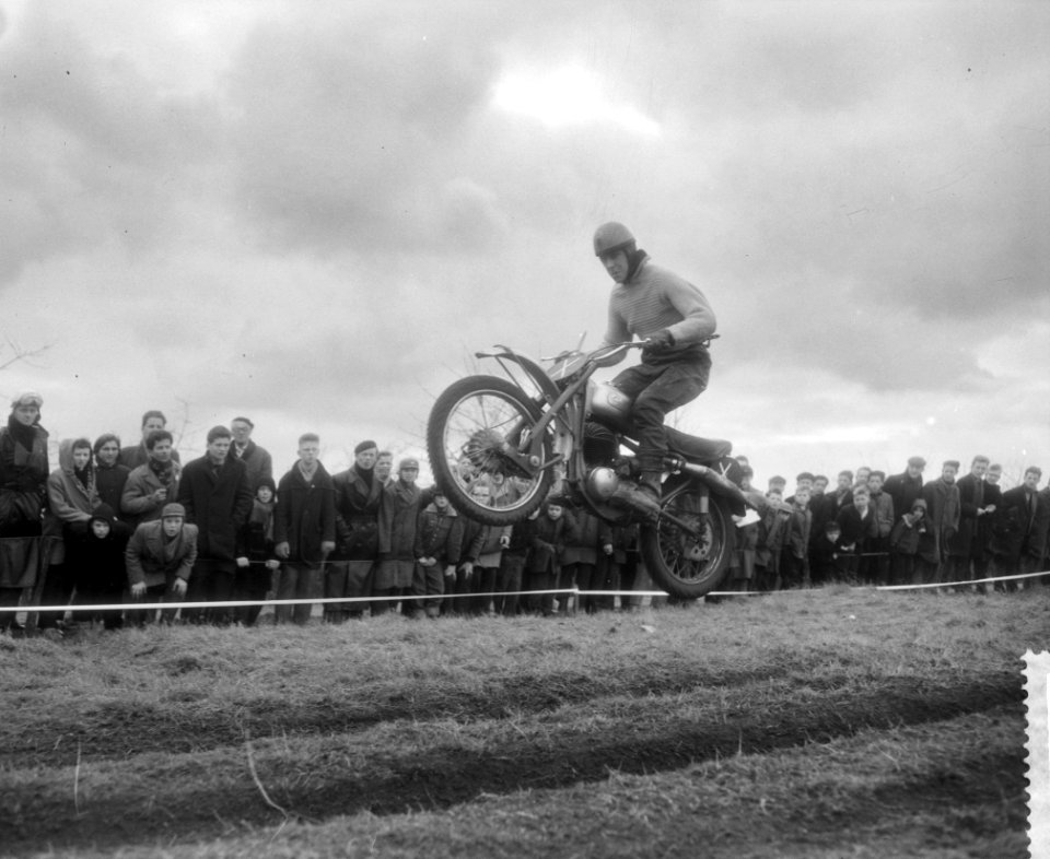 Internationale motorcross in Gemert (Noord-Brabant), Bestanddeelnr 910-1704