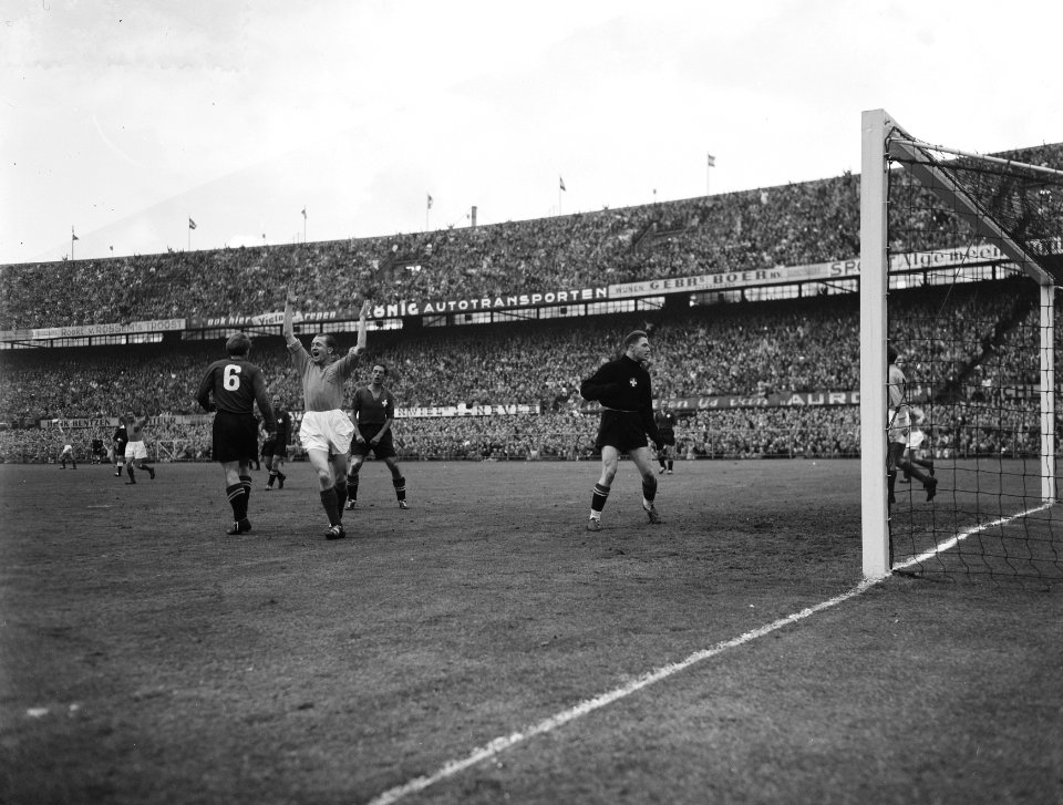 Interlandvoetbal Nederland tegen Zwitserland, Rotterdam spelmoment, Bestanddeelnr 907-1458
