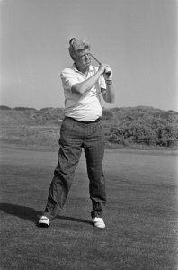 Internationaal golftoernooi in Noordwijk begint morgen een van de amateurs die , Bestanddeelnr 933-3841