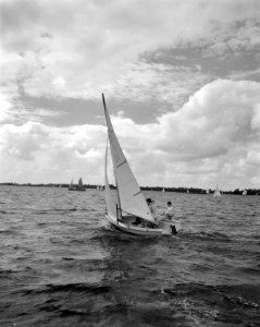Internationale Holland Week I begonnen, een zeilboot onbekende klasse, Bestanddeelnr 918-0238