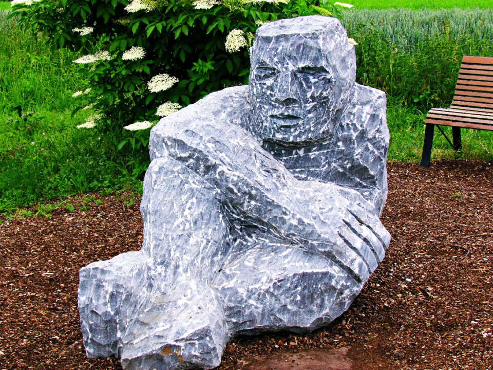 The figurine architecture ornament