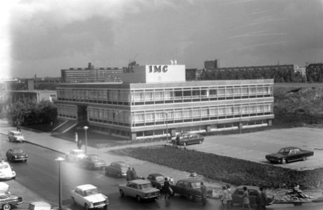 Internationaal Modecentrum in Amsterdam geopend IMC-gebouw ext., Bestanddeelnr 922-7394