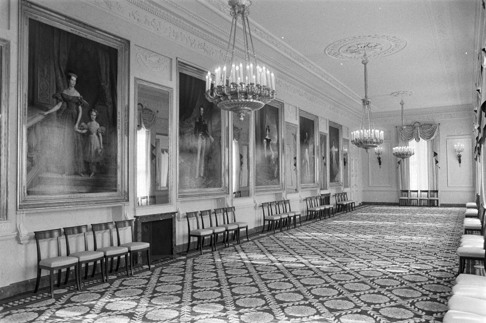 Interieurs van gerestaureeerd Paleis Noordeinde interieur de Galerijzaal, Bestanddeelnr 933-0696
